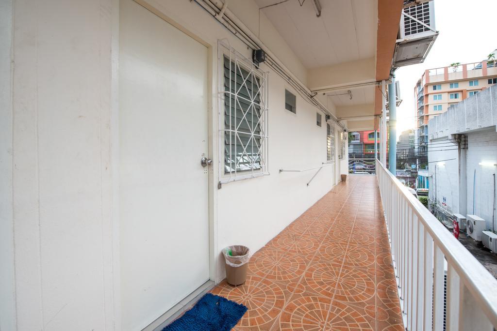 Sindy Rooms Pattaya Exterior photo