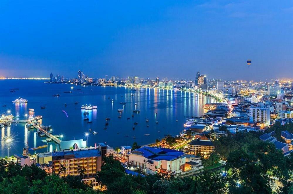Sindy Rooms Pattaya Exterior photo