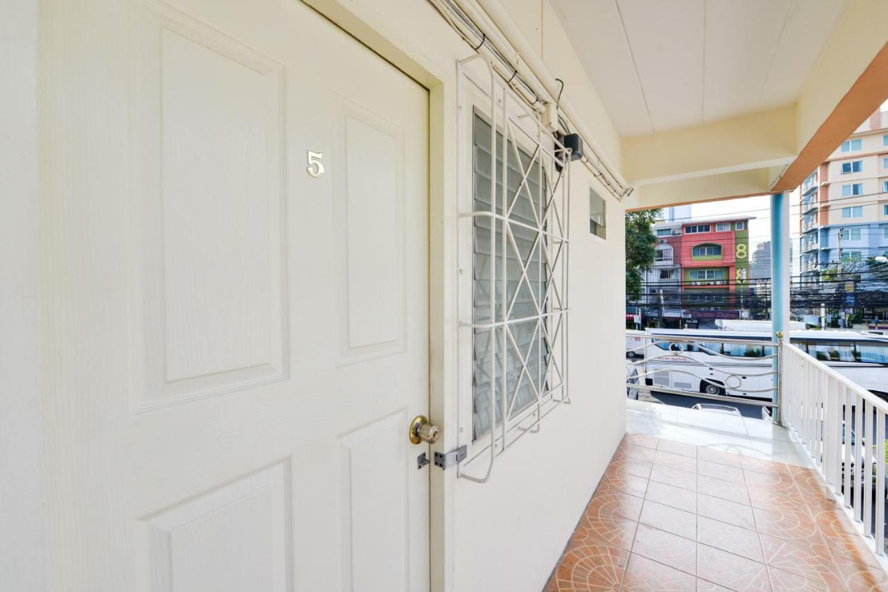 Sindy Rooms Pattaya Exterior photo